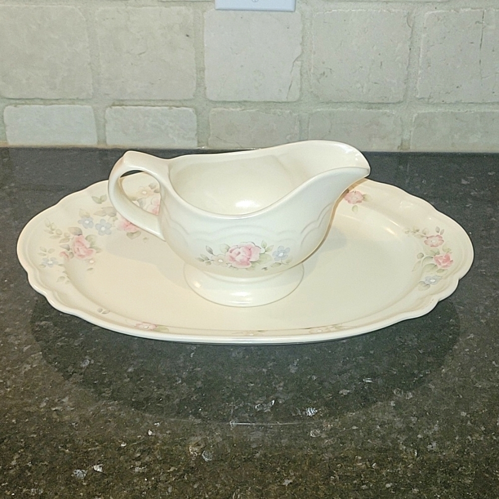 PFALTZGRAFF Rose Tea Oval Platter and Gravy Boat